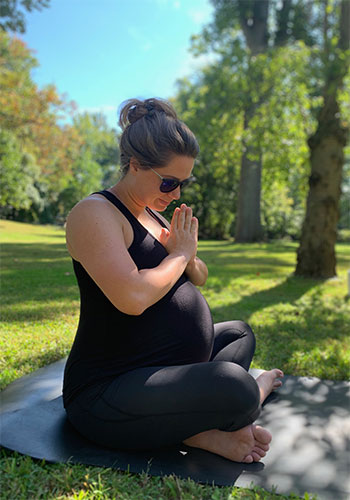 Prenatal/Postnatal Yoga 4-Week Series OUTDOORS with Katie Tierney, LCSW, E-RYT, RPYT